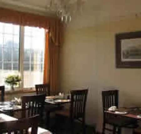 לינה וארוחת בוקר Lisadell House